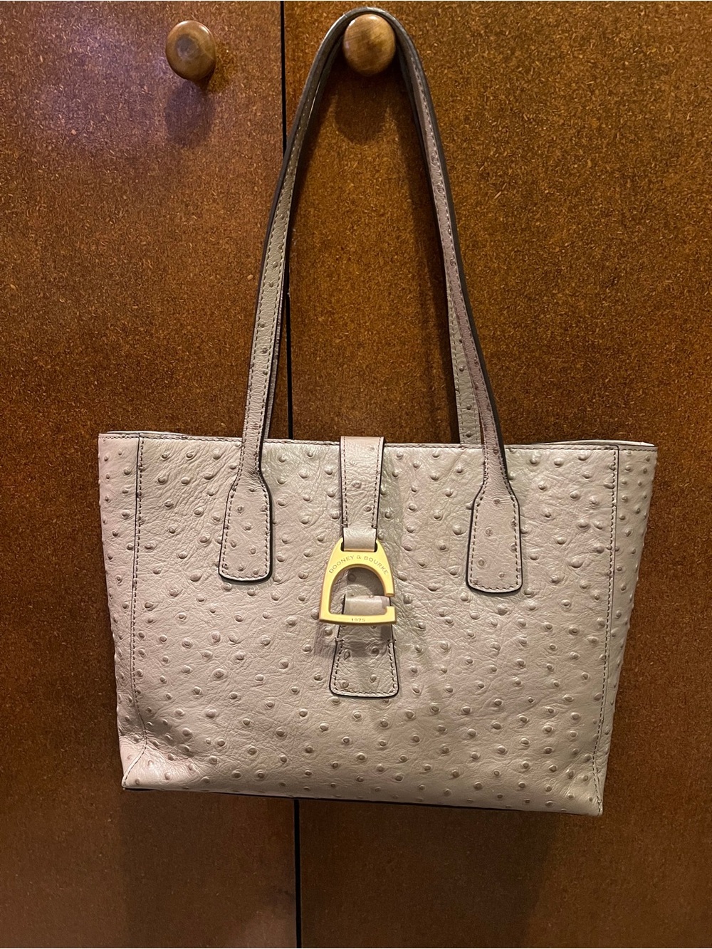 Dooney & Bourke Women's Shannon Ostrich Tote Bag in Taupe with Gold Accent EUC